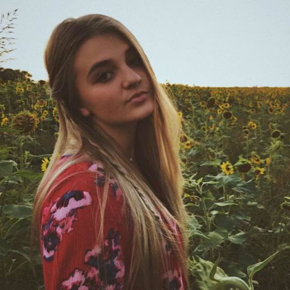 Meet your Posher, Anna